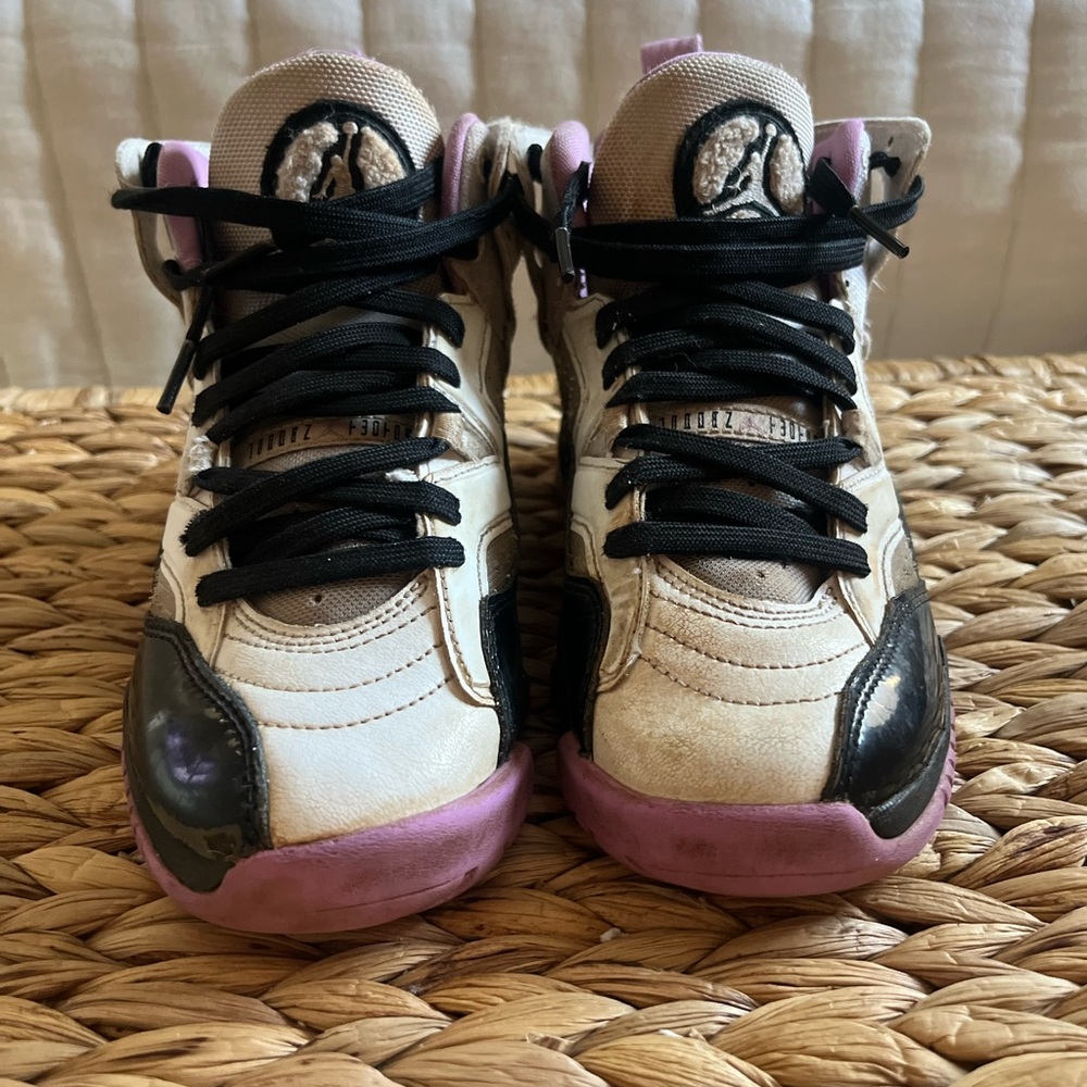 Boys 4y Jordans